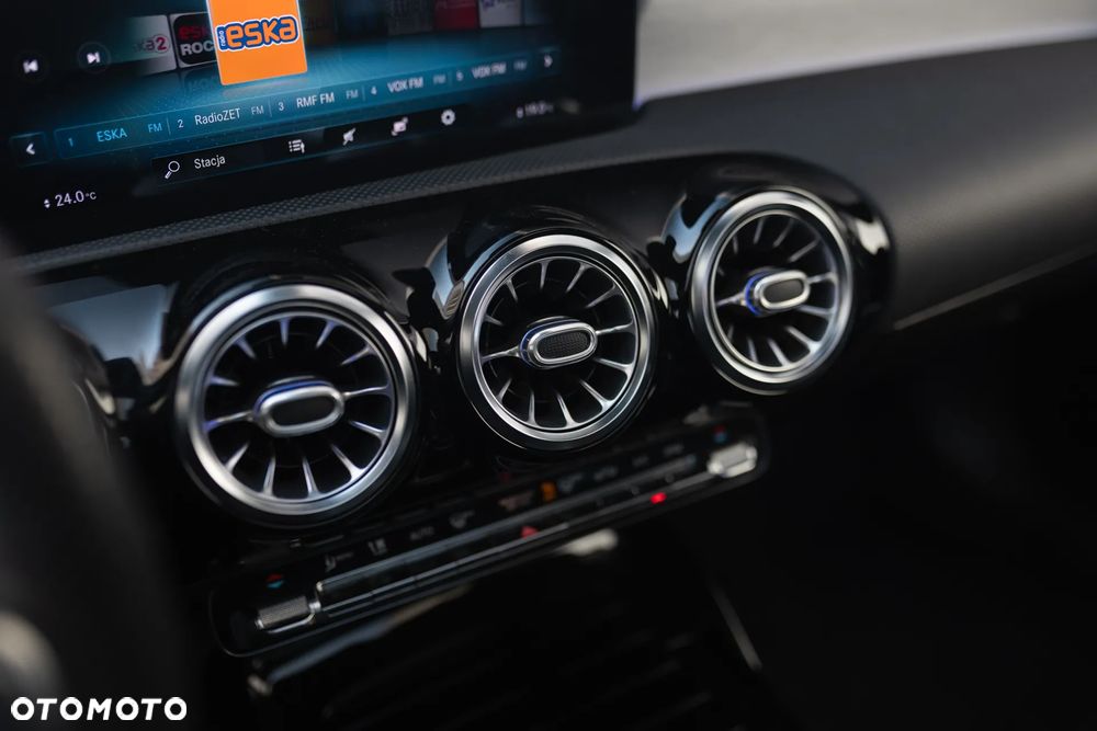 Mercedes-Benz CLA AMG 35 4-Matic 7G-DCT - 23