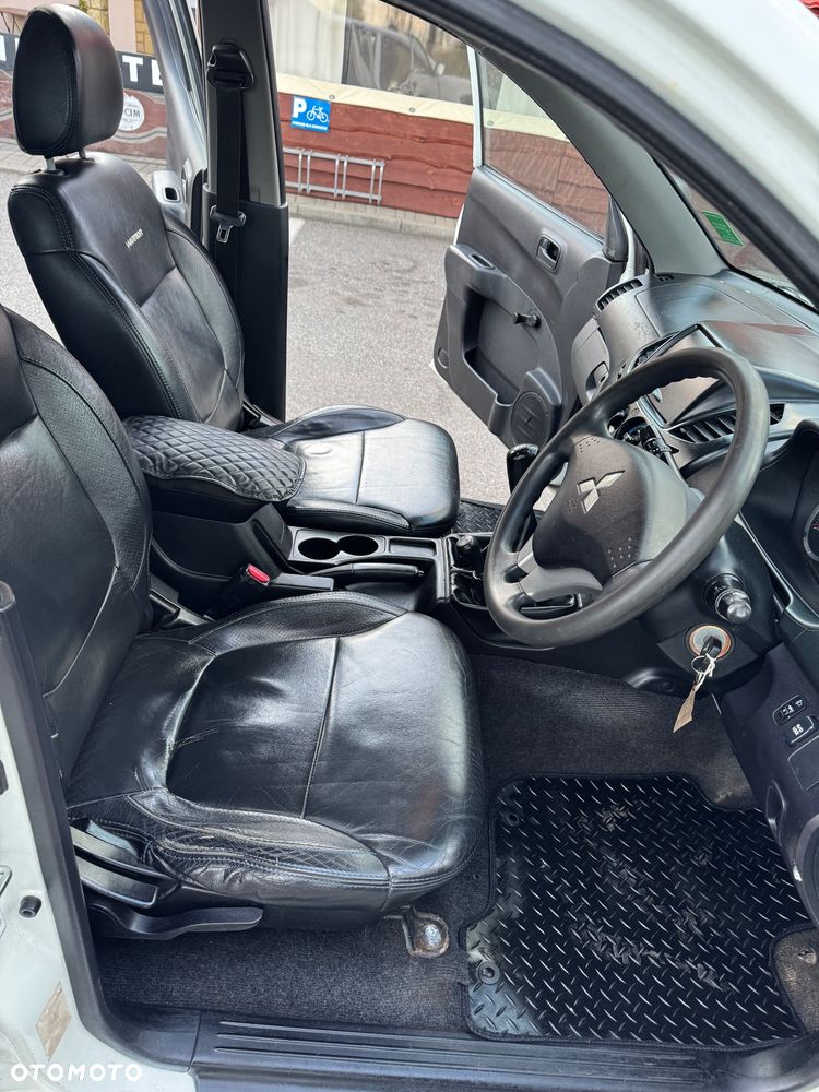 Mitsubishi L200 2.5 DID DC Intense + - 12
