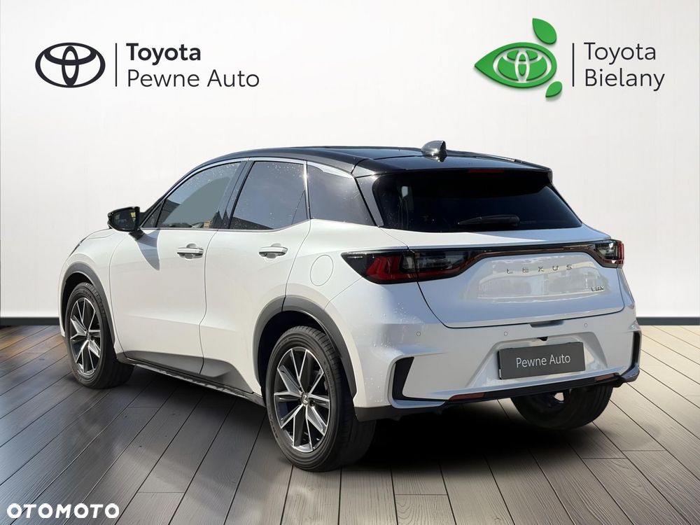 Lexus LBX 1.5 Hybrid Emotion - 4