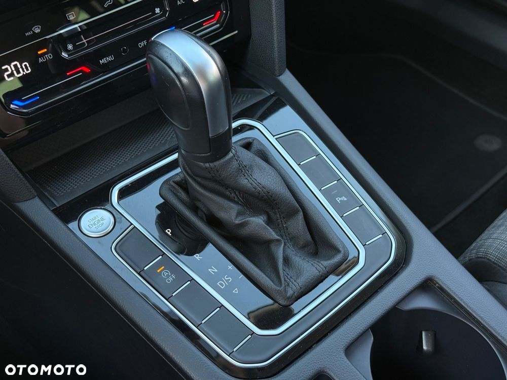 Volkswagen Passat 2.0 TSI Business DSG - 15