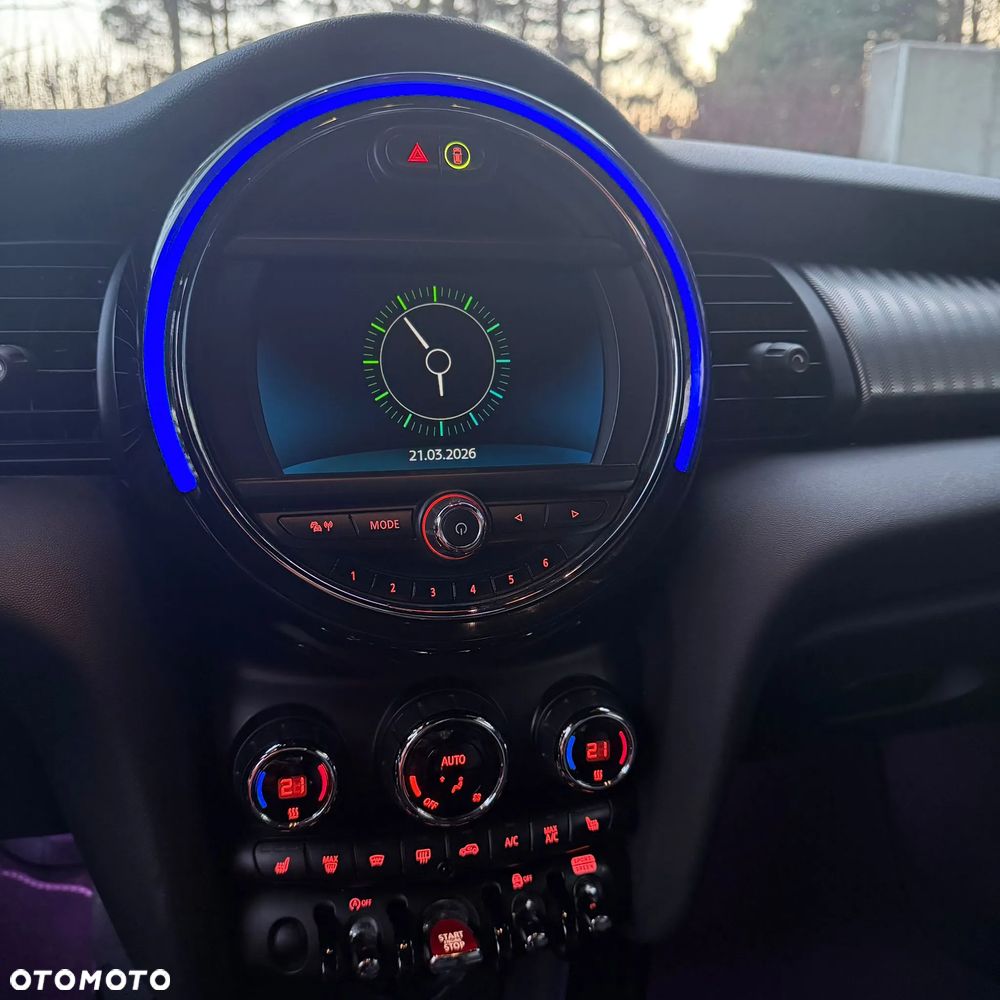 MINI Cooper Essential Trim - 16