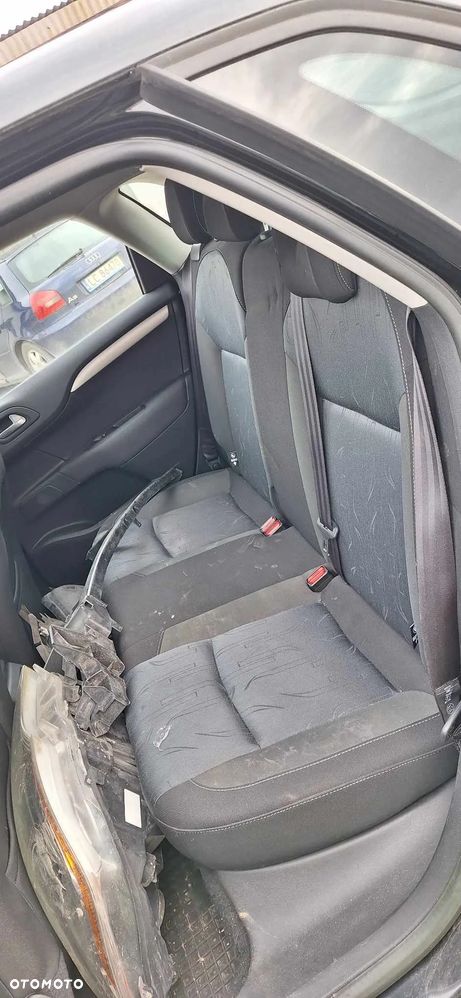 Citroen C4 II B7 półka tył roleta bagaznika - 3