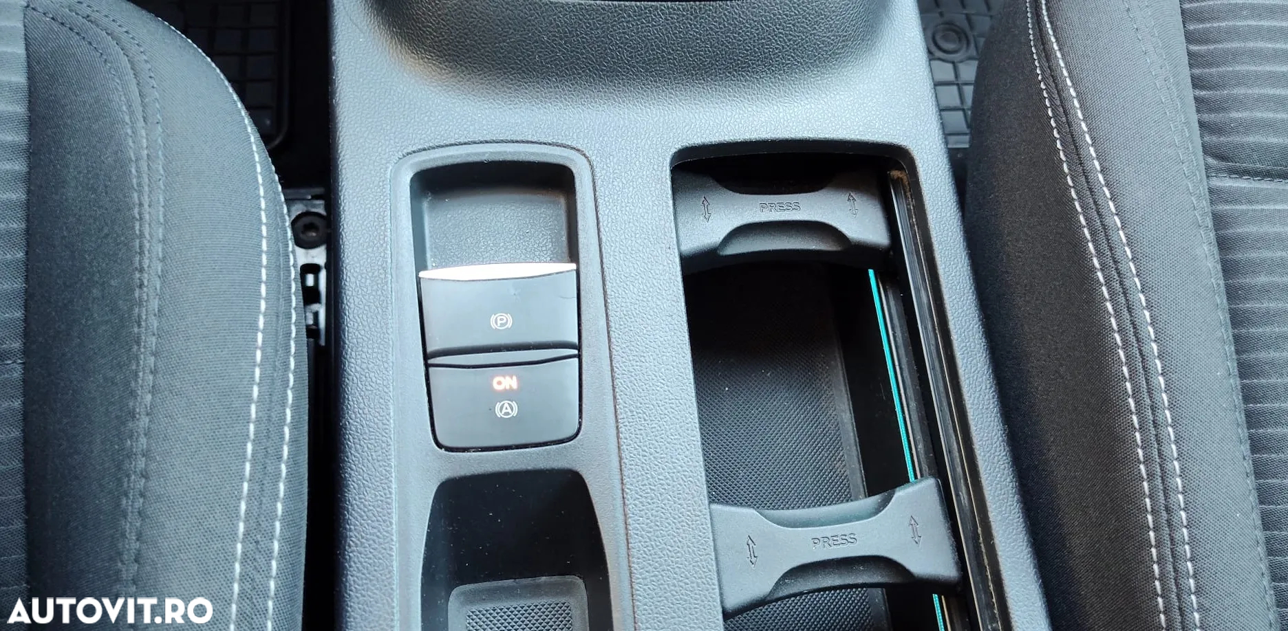 Ford Focus 1.0 EcoBoost Titanium Business - 17