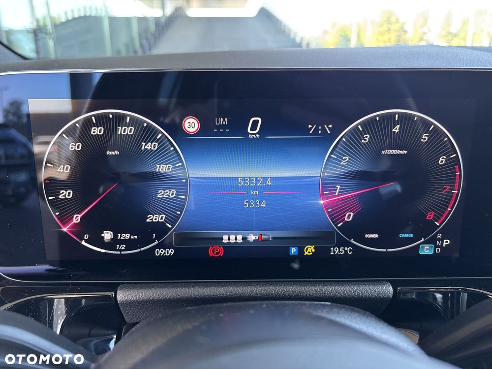Mercedes-Benz GLA - 17