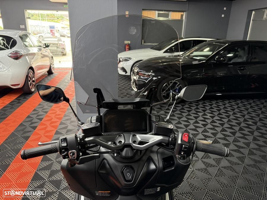 Yamaha TMAX TECH MAX - 13