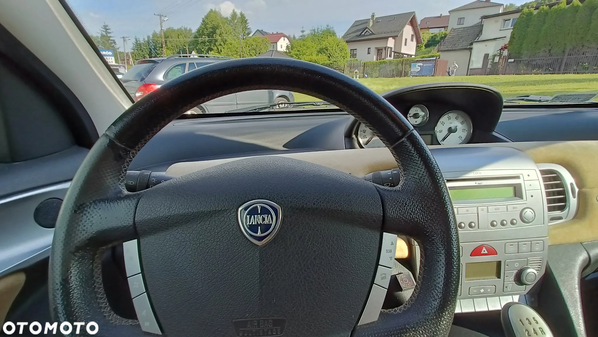 Lancia Ypsilon 1.4 8V Moda Milano (4 os.) - 17