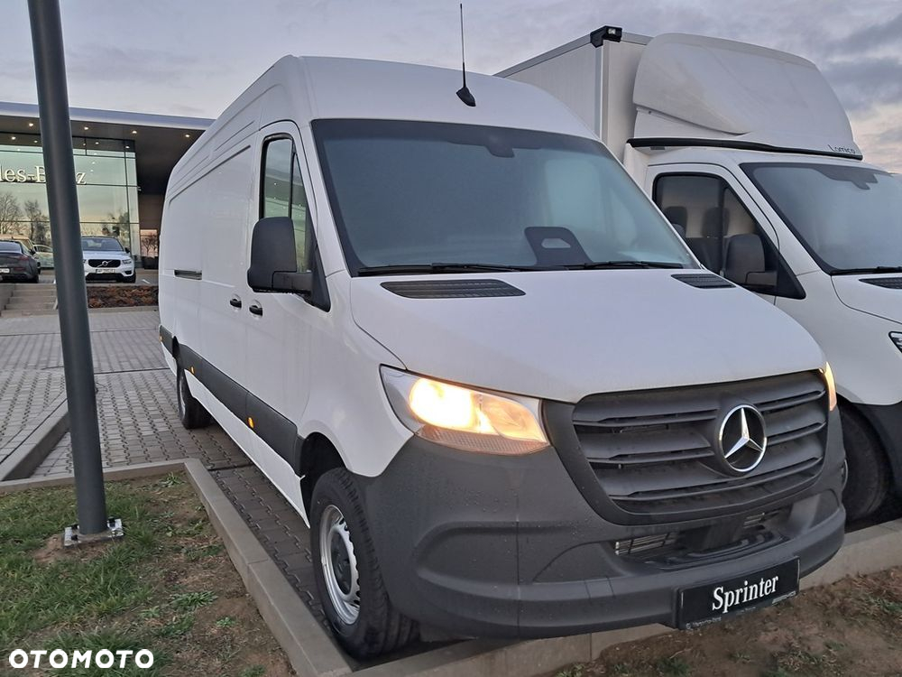 Mercedes-Benz Sprinter - 2