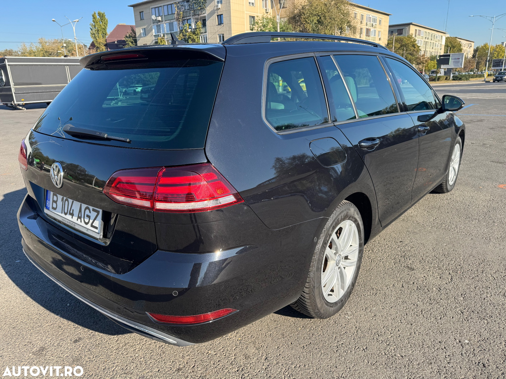 Volkswagen Golf 1.6 TDI (BlueMotion Technology) Comfortline - 6
