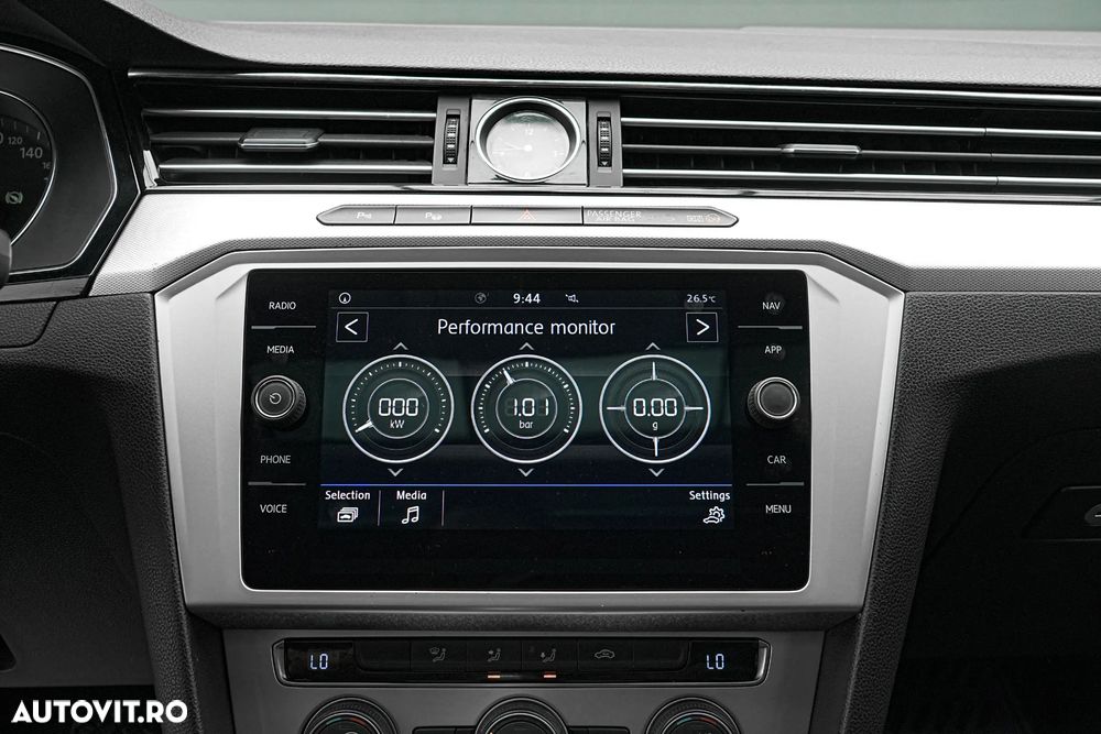Volkswagen Passat 2.0 TDI DSG Highline - 24