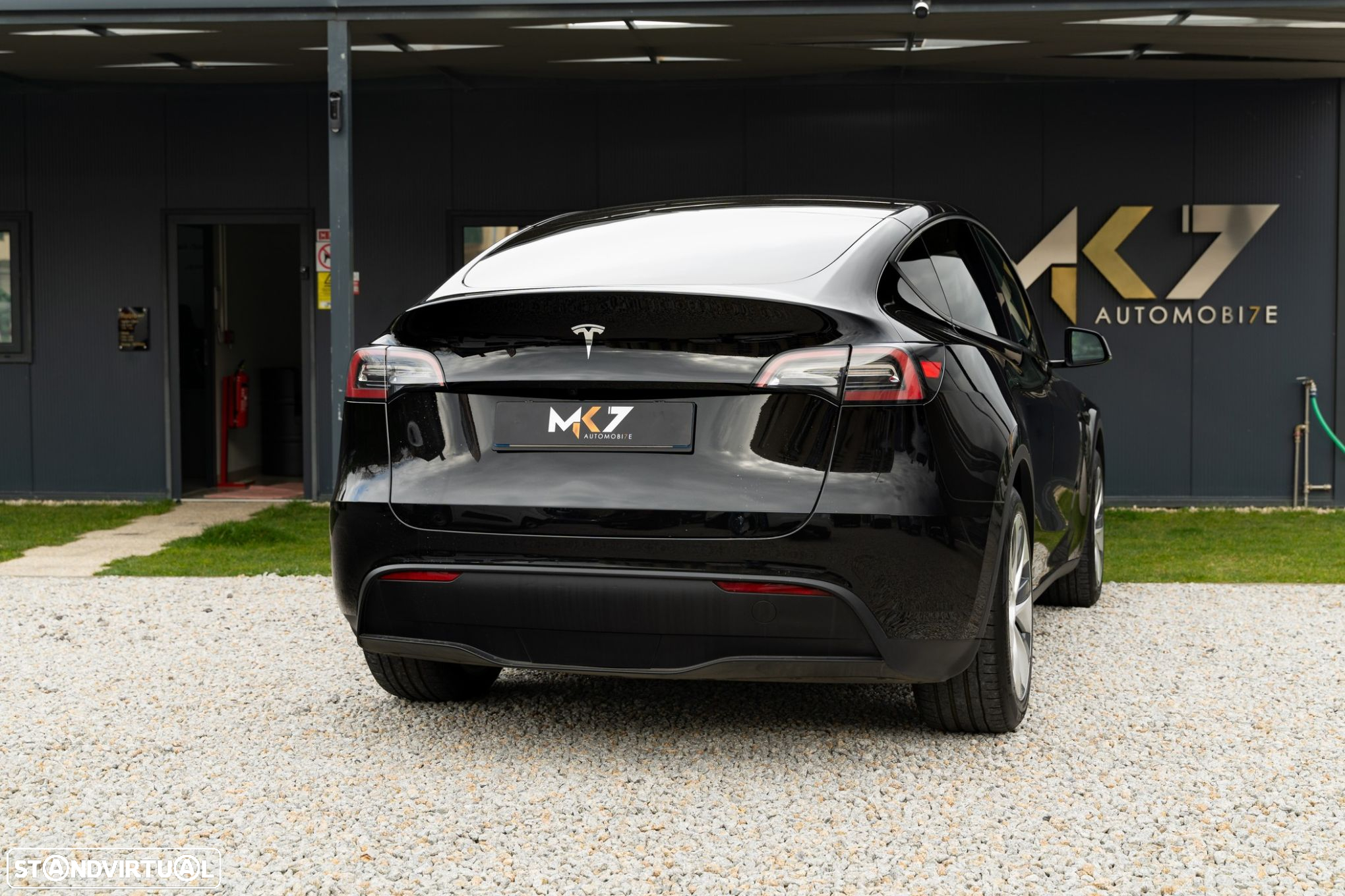 Tesla Model Y RWD - 2