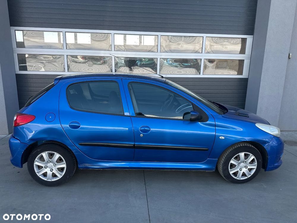 Peugeot 206 - 1