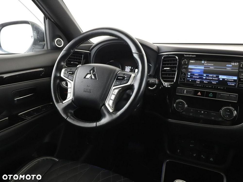 Mitsubishi Outlander 2.4 4WD Top - 17