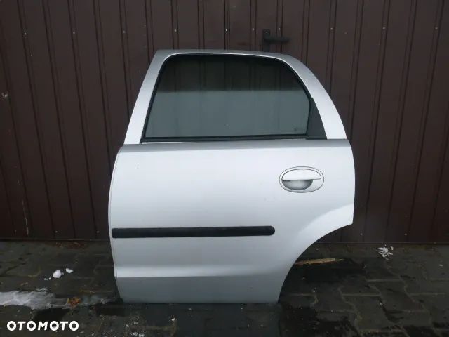 DRZWI LEWY TYŁ LEWE TYLNE KOMPLETNE OPEL CORSA C KOLOR 2AU