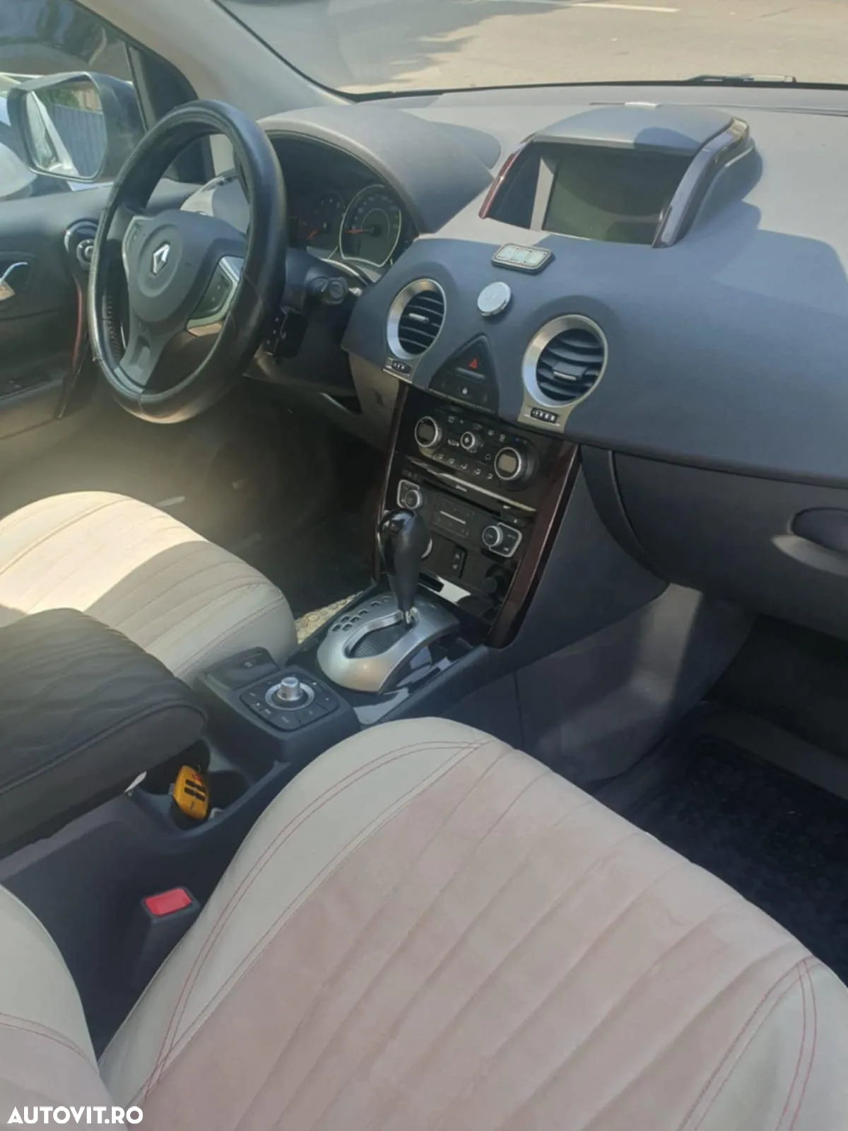 Renault Koleos dCi 175 FAP 4x4 Aut. Night and Day - 8