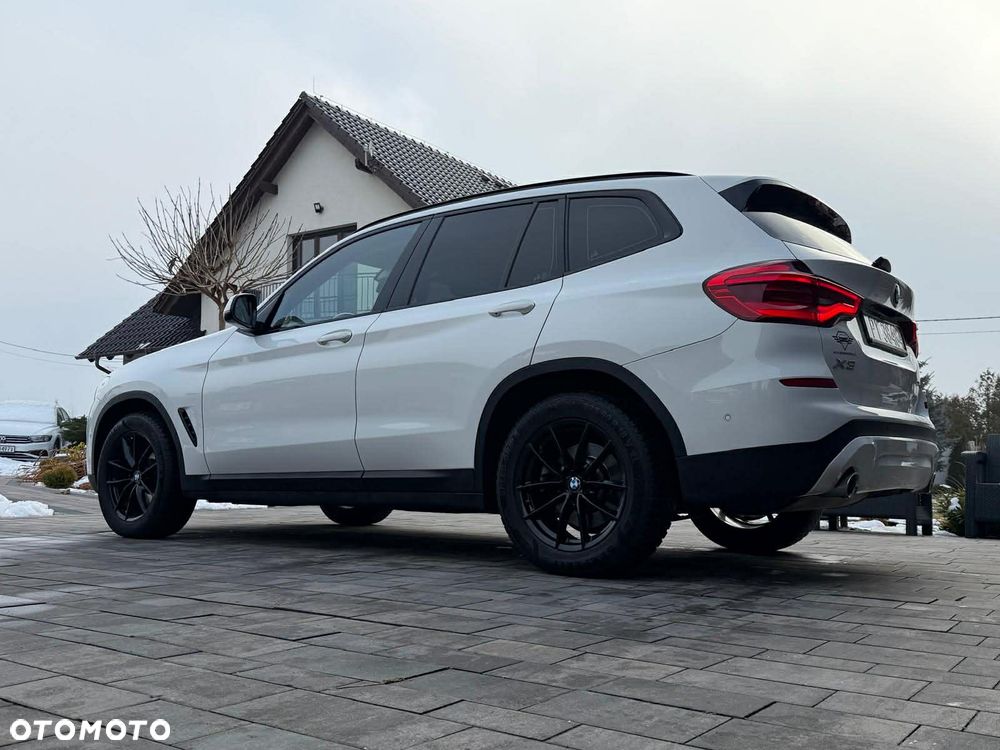 BMW X3 xDrive20i GPF Advantage - 13