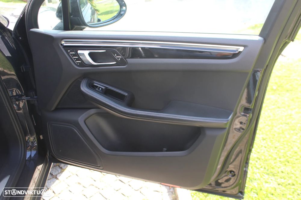 Porsche Macan S - 23