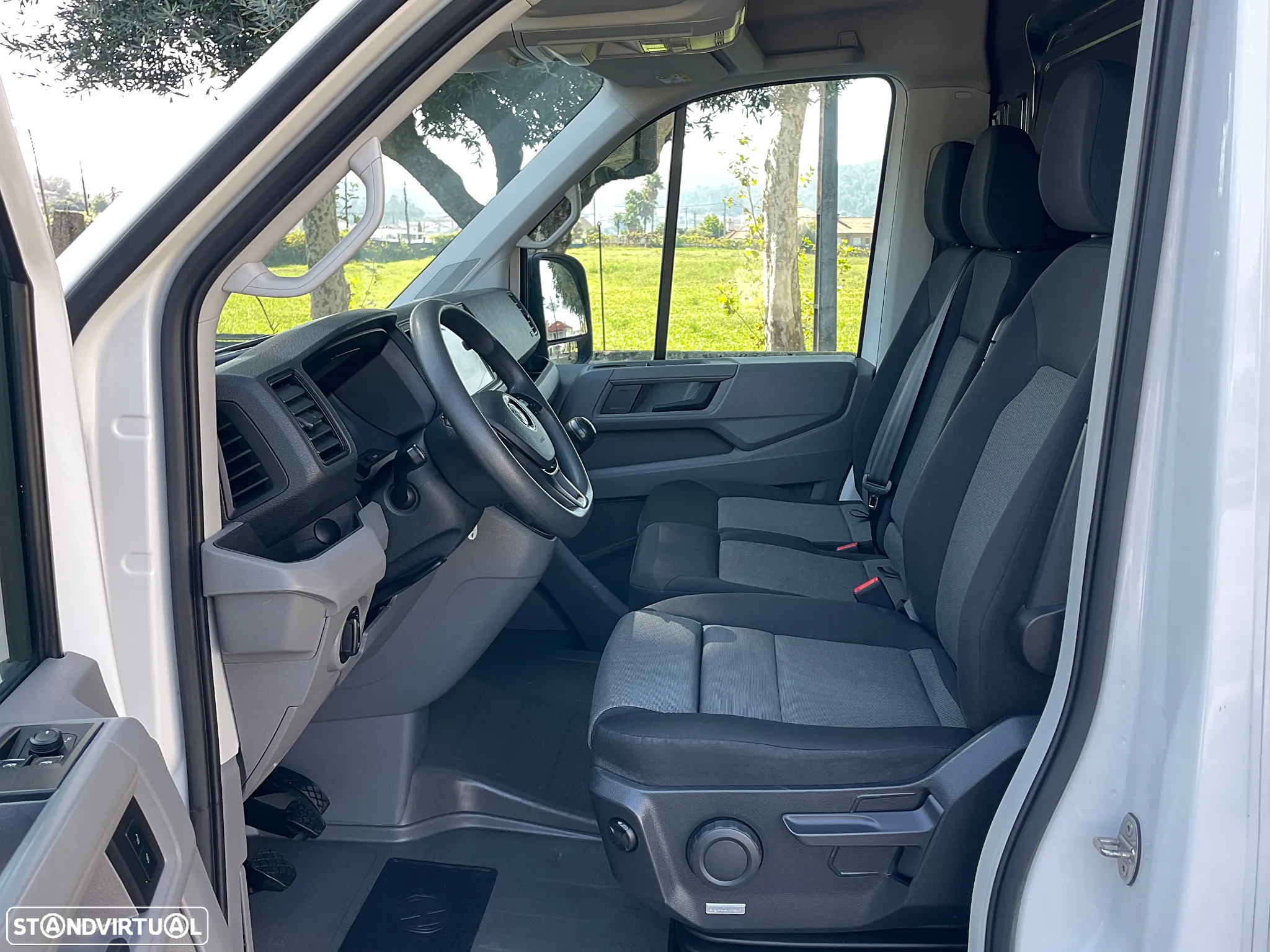 VW Crafter 2.0 TDI L3H3 IVA Dedutível - 15