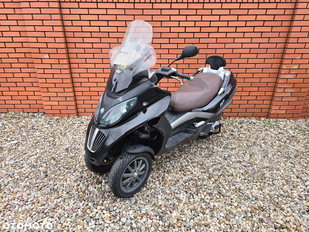 Piaggio MP-3 - 5