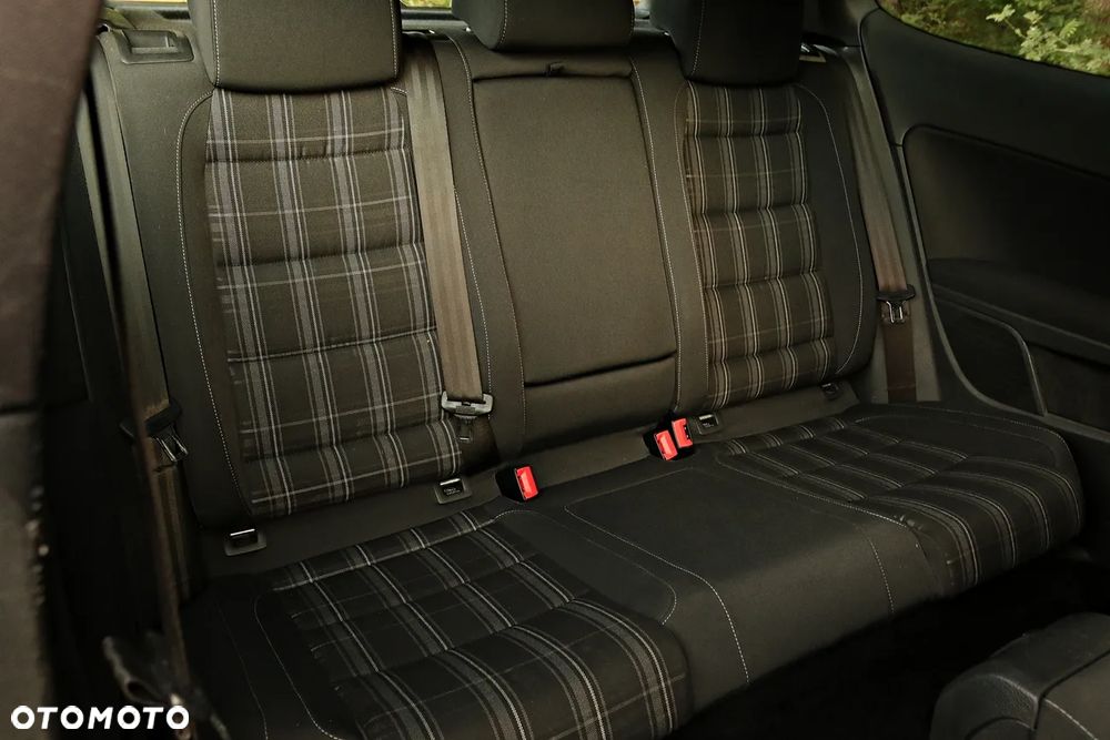 Volkswagen Golf 2.0 TDI DPF GTD - 9