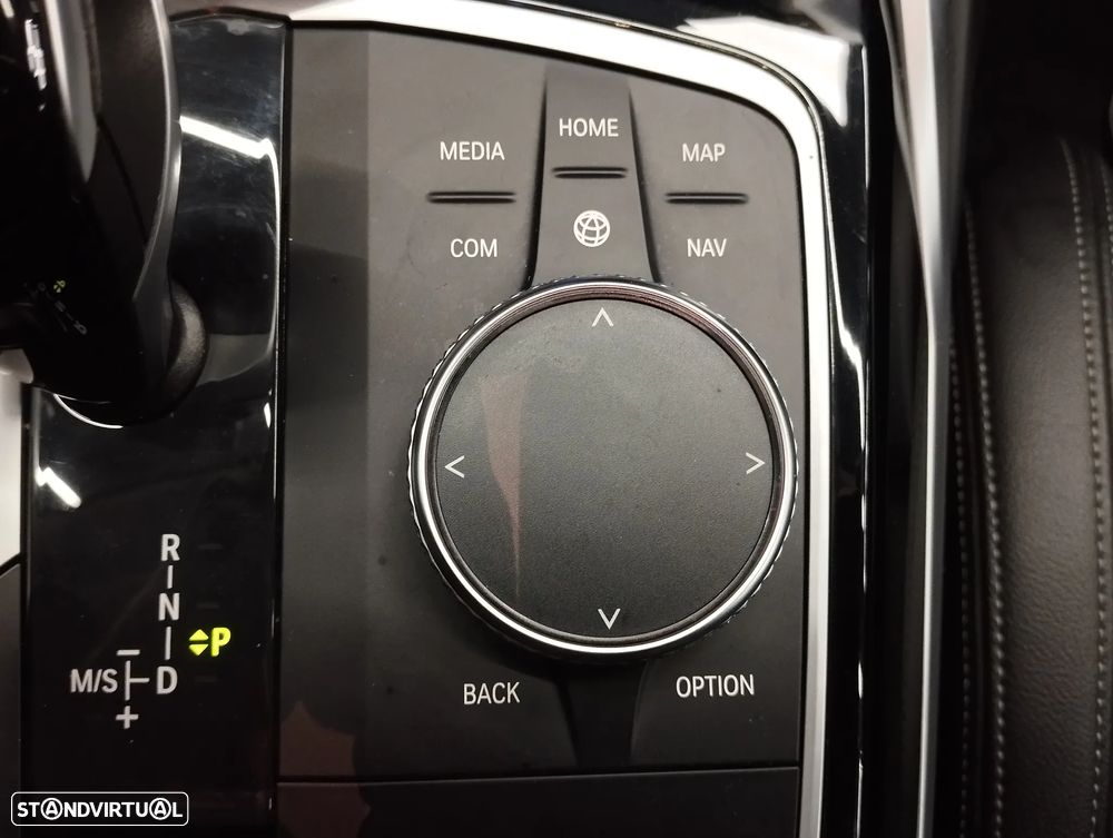 BMW 318 d Touring Line Sport Auto - 35