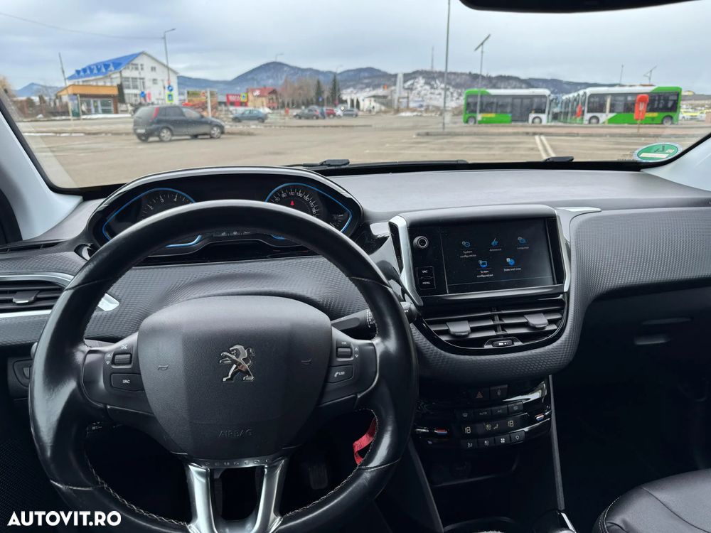 Peugeot 2008 PureTech 110 Stop&Start Allure - 12