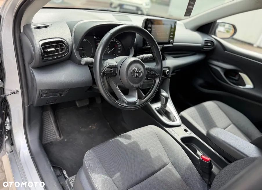 Toyota Yaris - 7