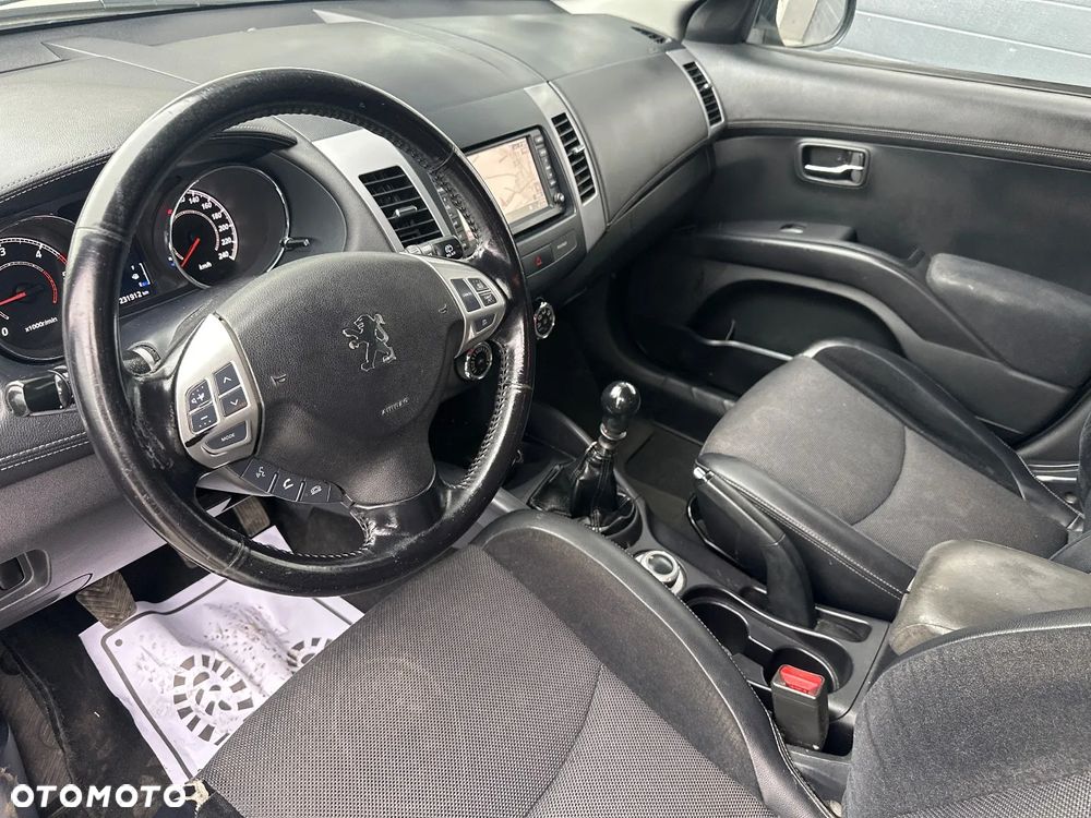 Peugeot 4007 2.2HDi Premium - 18