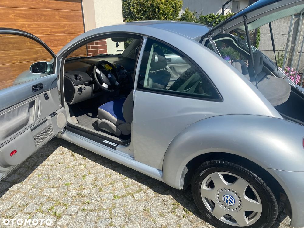 Volkswagen New Beetle - 3