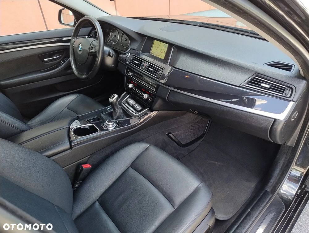 BMW Seria 5 518d - 10