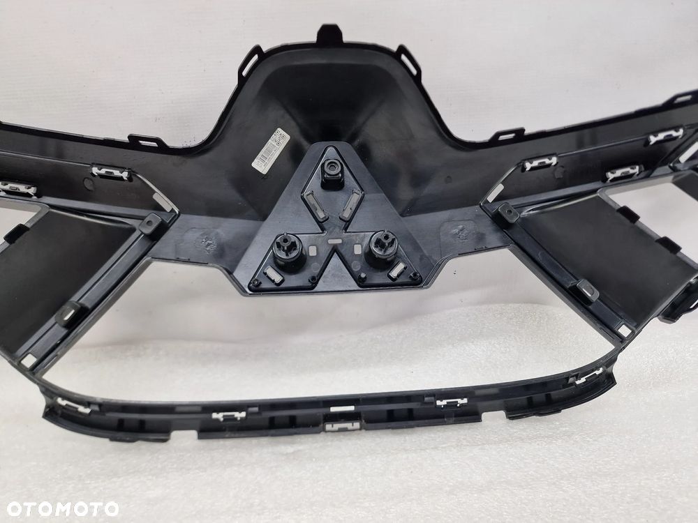 MITSUBISHI ASX ( NOWY MODEL ) 22- STELAŻ / ATRAPA / GRILL PRZEDNI PRZÓD , NR 623842688R , NR AUKCJI GL407 - 13