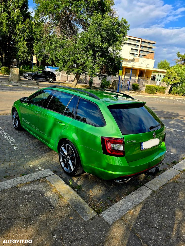 Skoda Octavia Combi Diesel 2.0 TDI DSG RS - 4