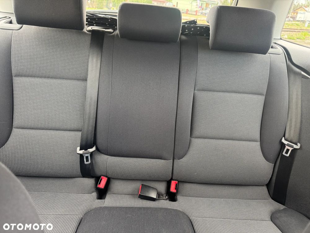 Audi A3 Sportback 2.0 TDI Ambiente - 16