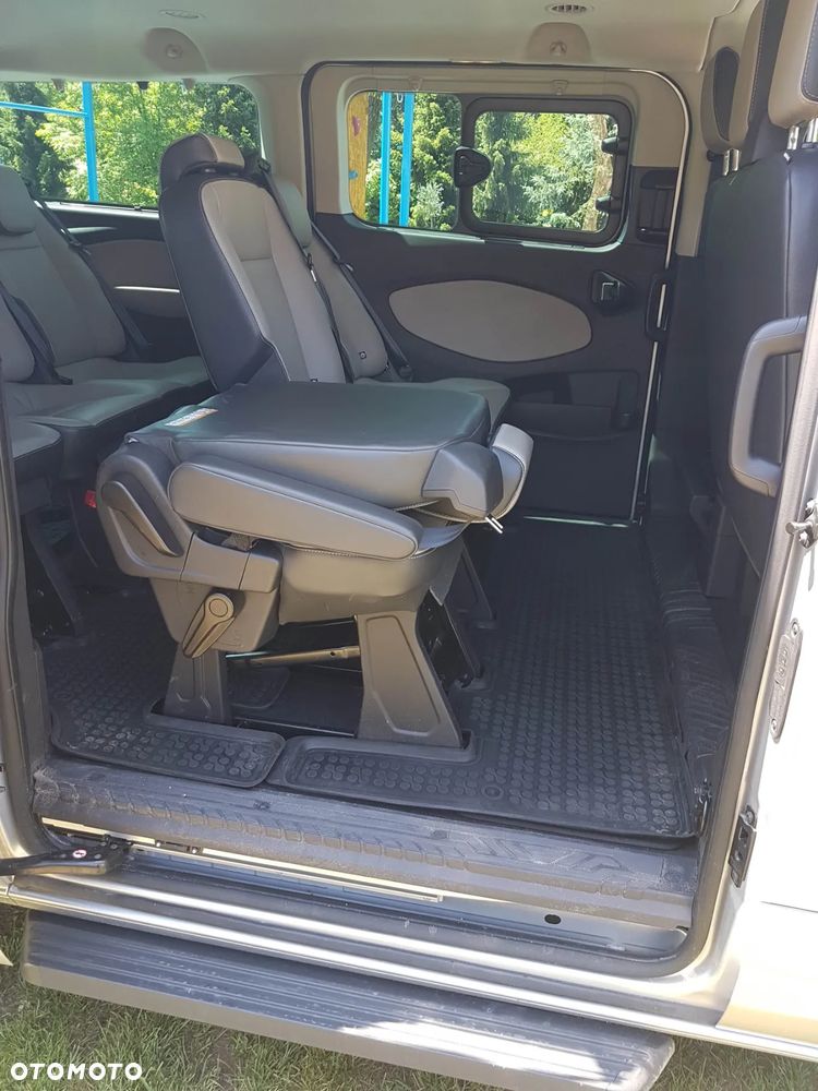 Ford Tourneo Custom - 6