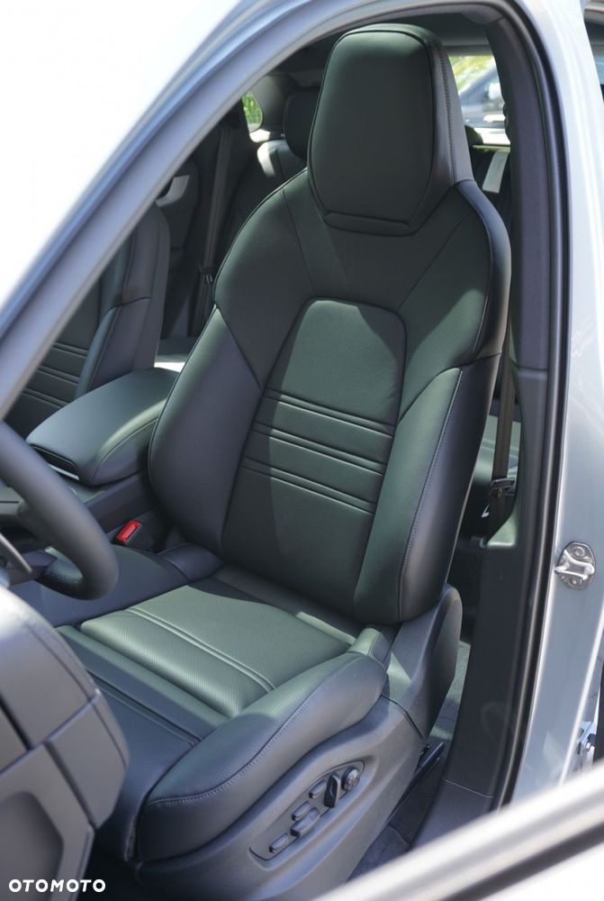 Porsche Cayenne - 11