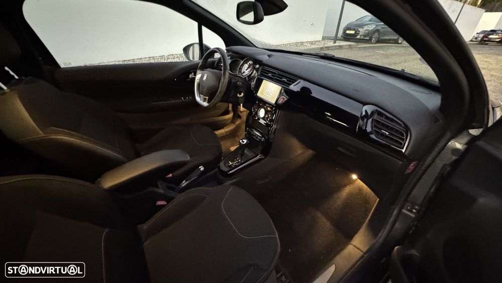 DS DS3 1.2 PureTech So Chic EAT6 - 13