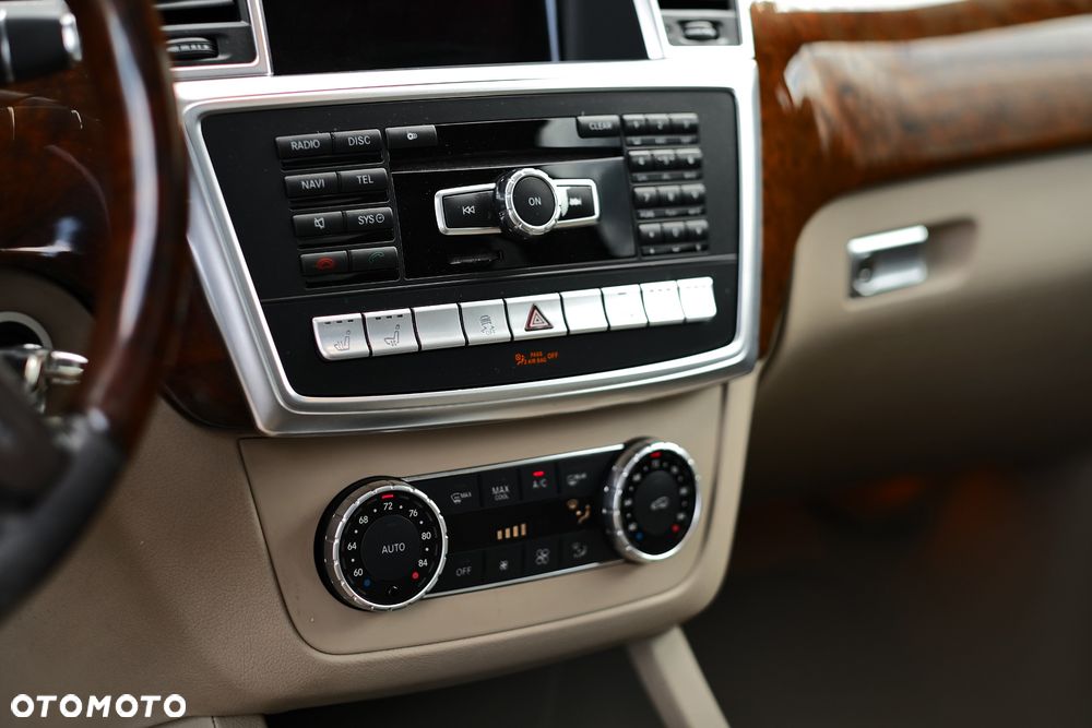 Mercedes-Benz GL 450 - 24