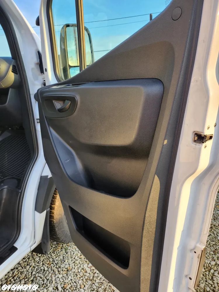 Mercedes-Benz Sprinter - 19