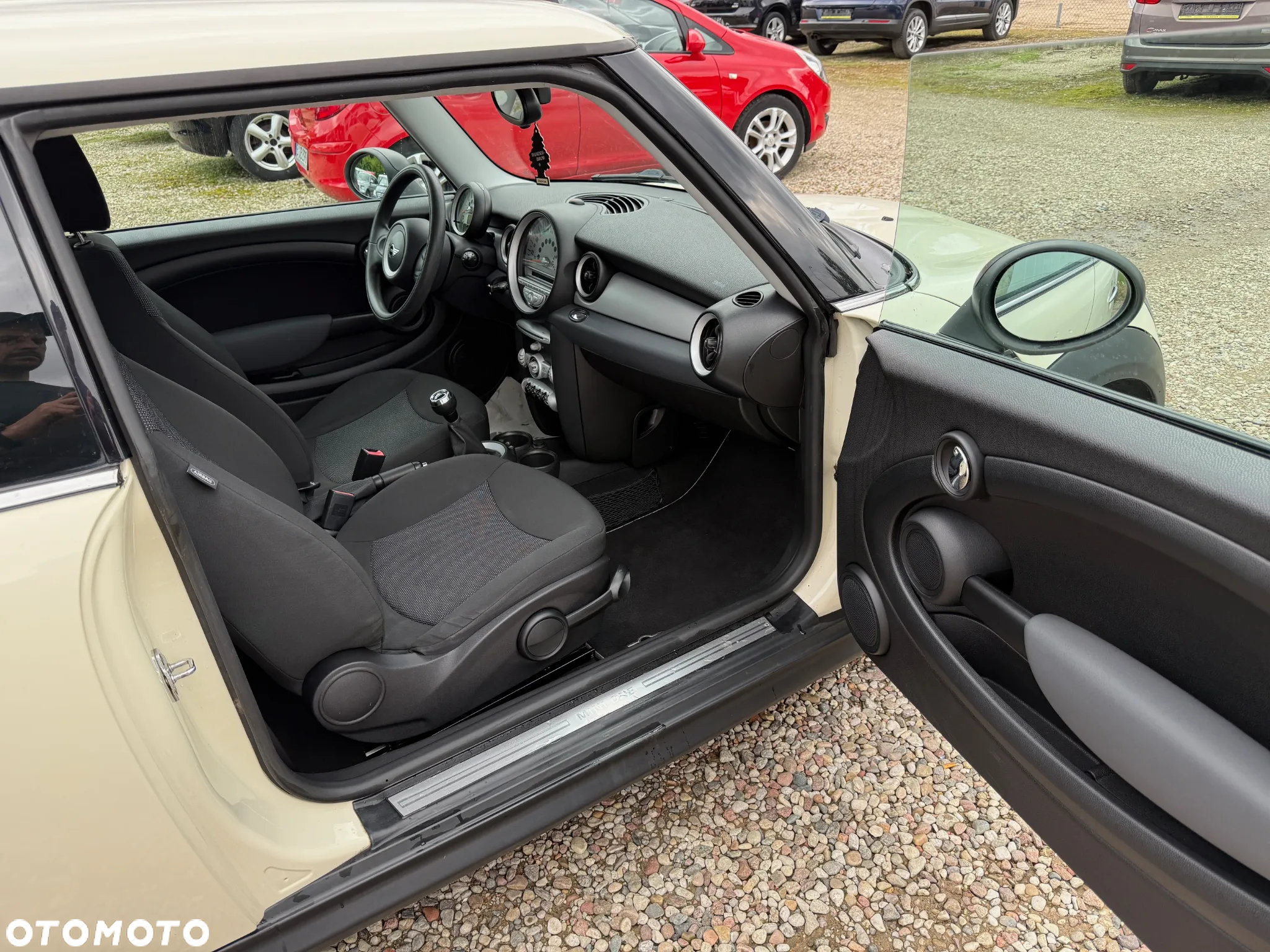 MINI ONE Standard - 19