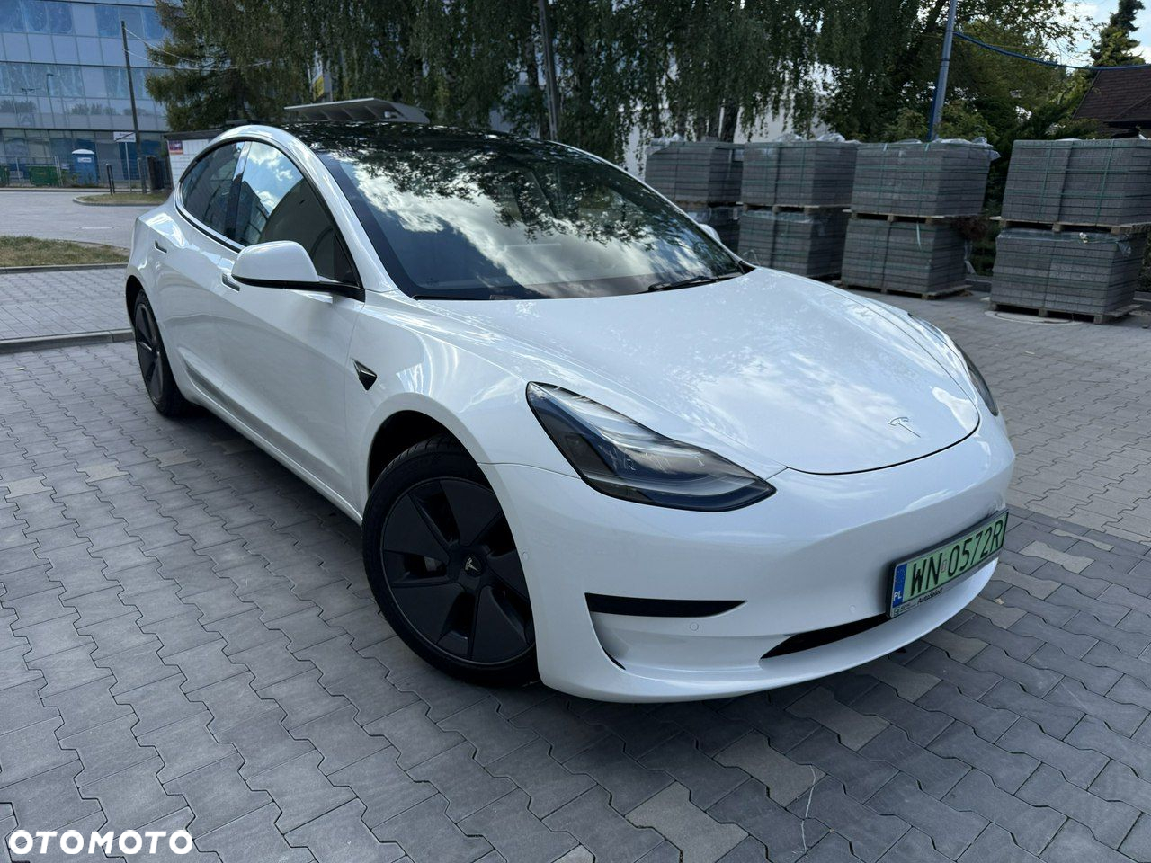 Tesla Model 3 - 4