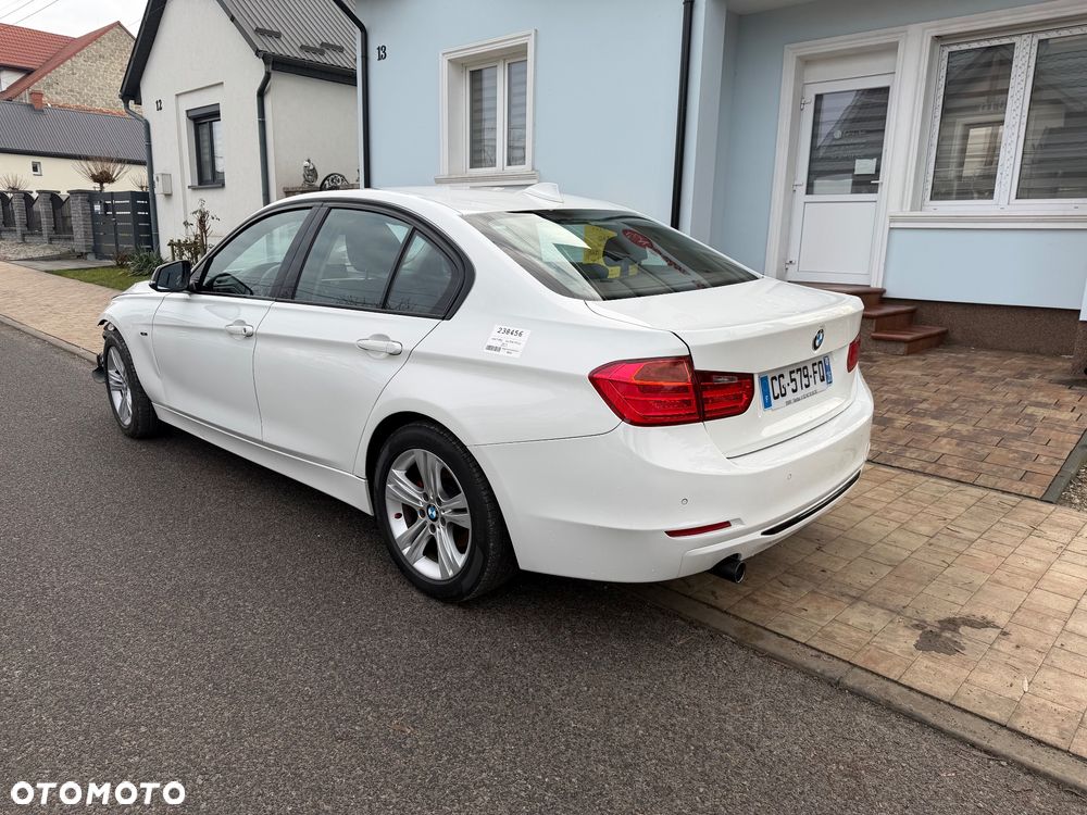BMW Seria 3 320d - 4