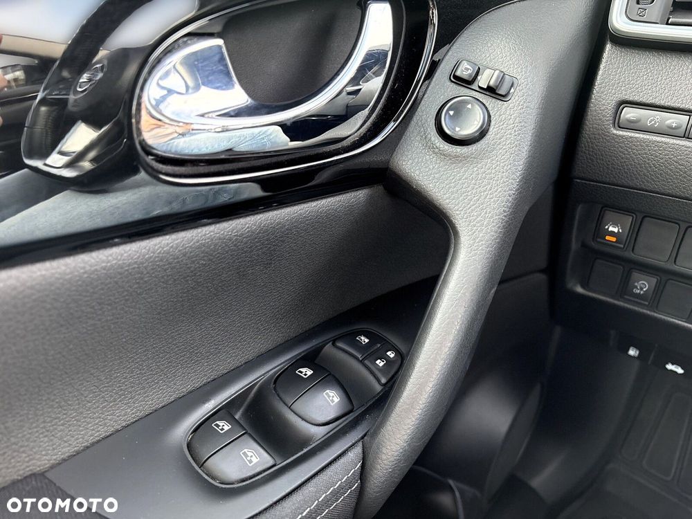 Nissan Qashqai 1.3 DIG-T N-Connecta - 13