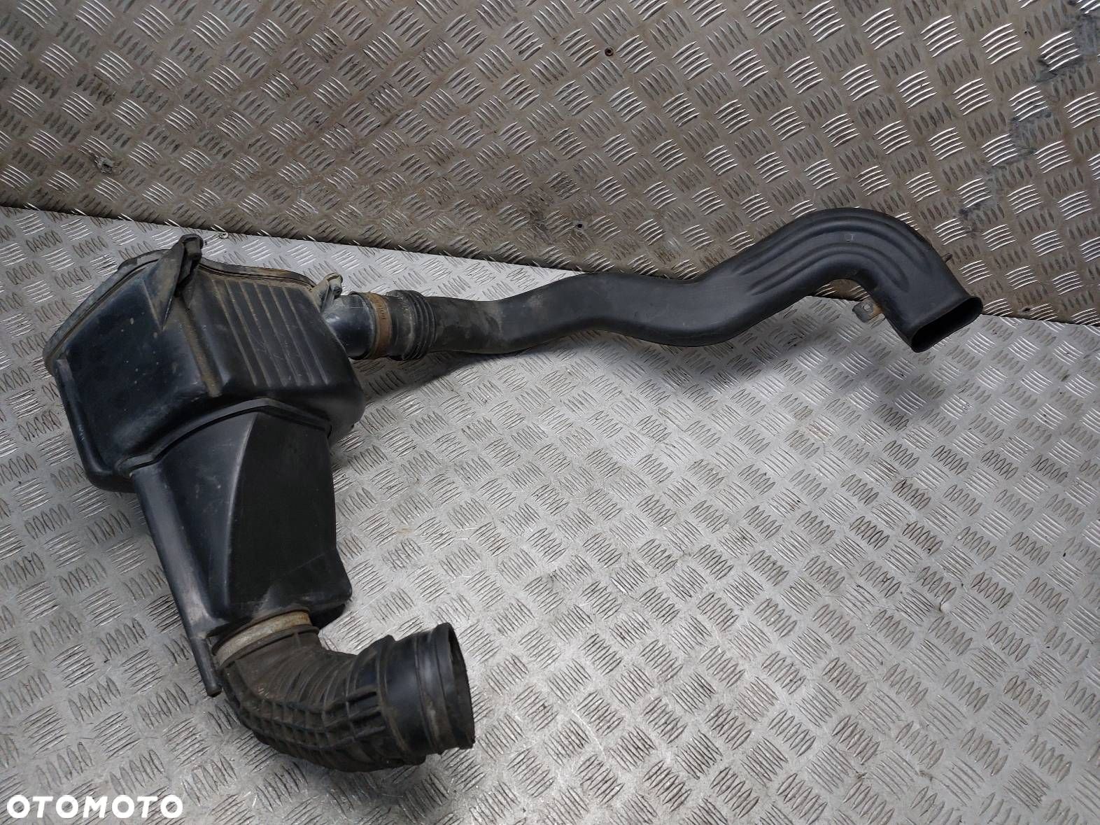 OBUDOWA FILTRA POWIETRZA + RURA DOLOT SAAB 9-5 I 2.0 T 4572483 4670469 - 1