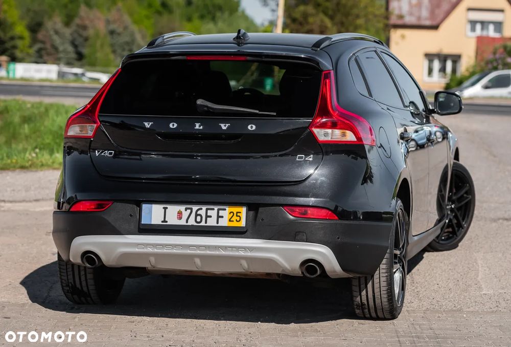 Volvo V40 Cross Country D4 Summum - 12