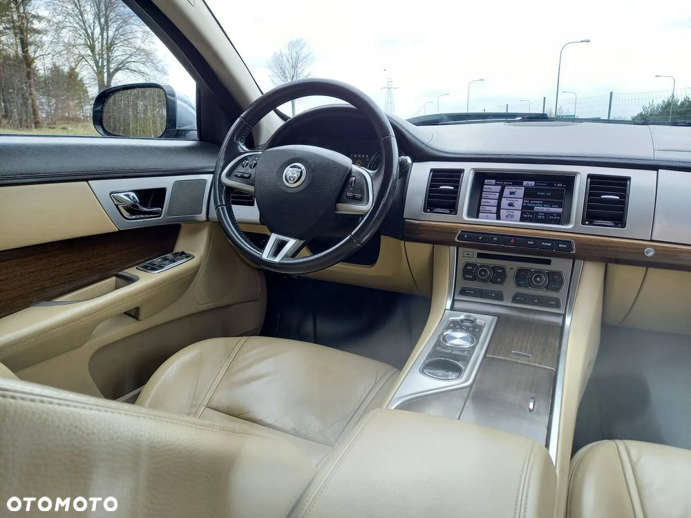 Jaguar XF 2.2 D Classic - 4
