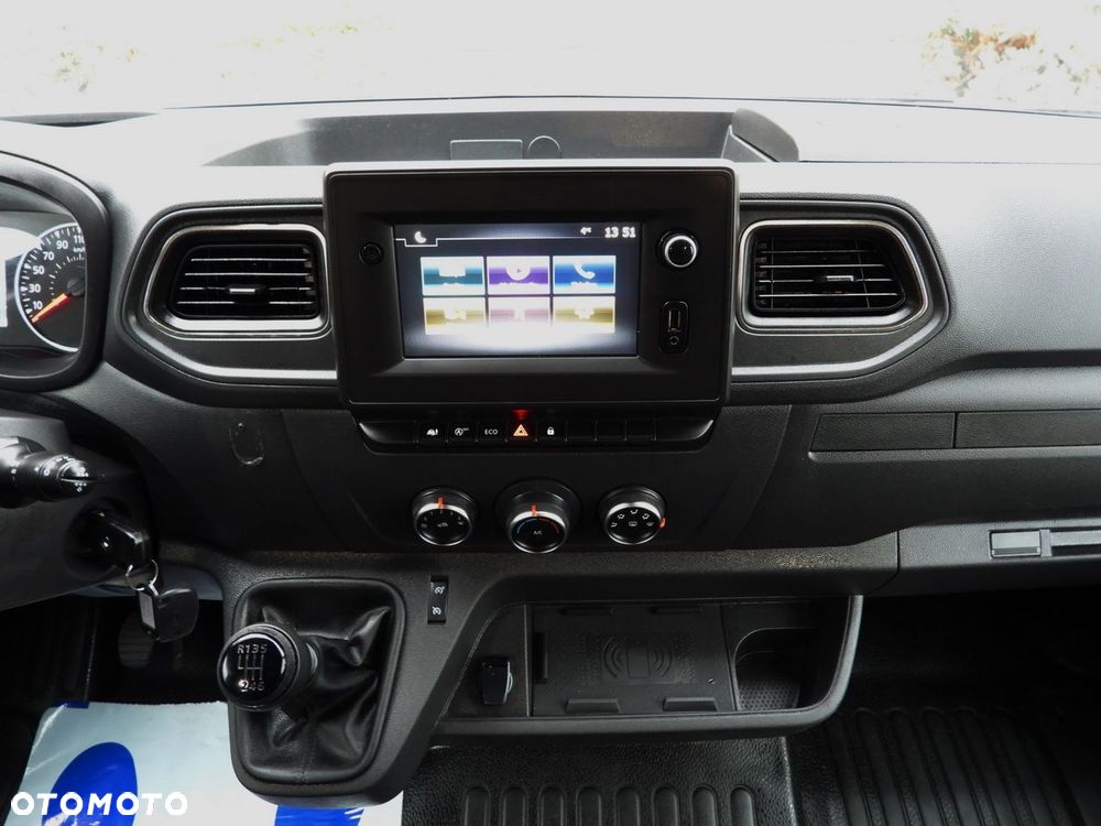 Renault MASTER PLANDEKA 8 PALET TEMPOMAT NAWIGACJA LEDY PNEUMATYKA KLIMATYZACJA  165KM - 29