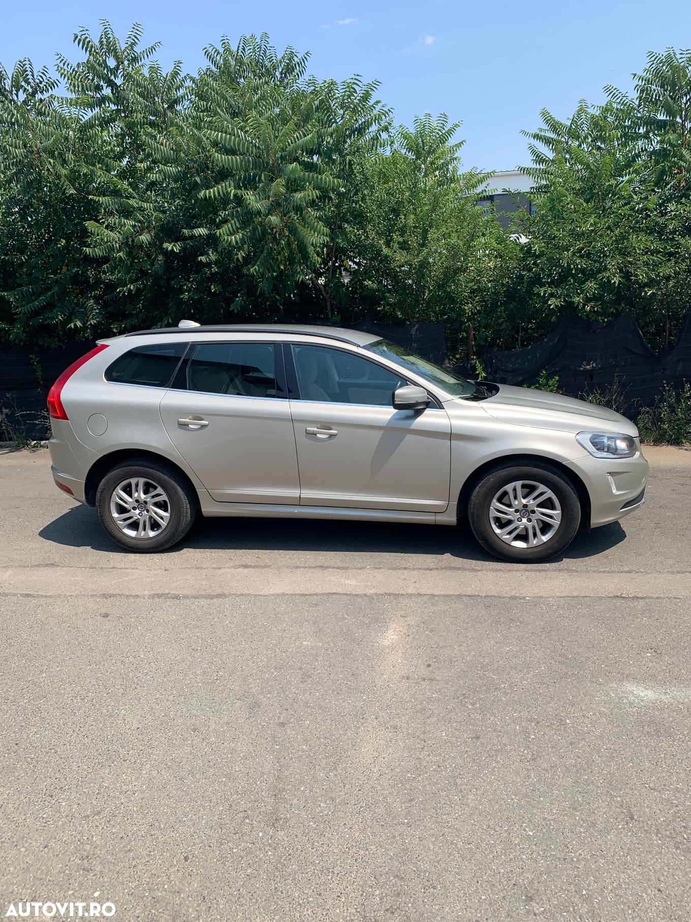 Volvo XC 60 D3 Geartronic Momentum - 4