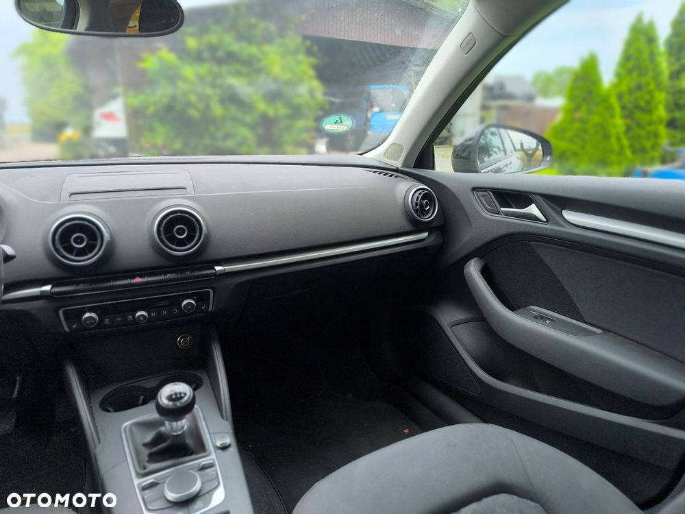 Audi A3 Sportback 1.2 TFSI Attraction - 9