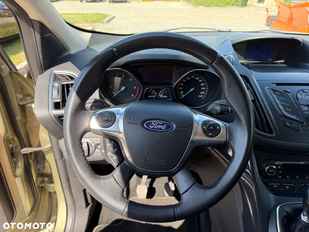 Ford Kuga 2.0 TDCi 2x4 Titanium - 22