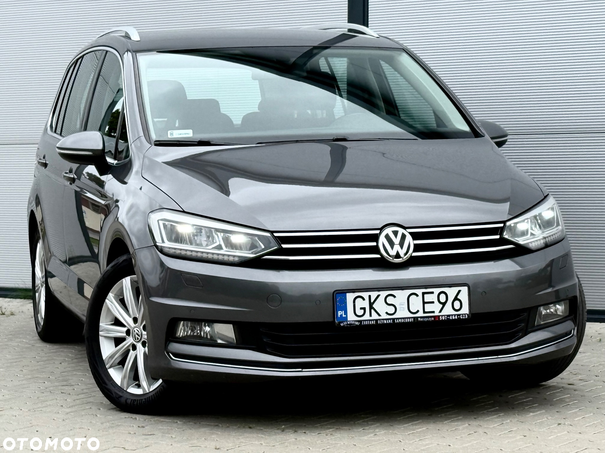 Volkswagen Touran 2.0 TDI SCR DSG Highline - 9