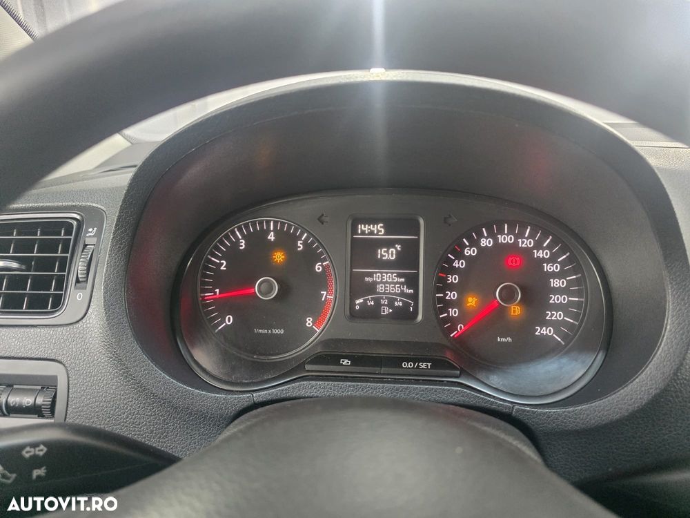 Volkswagen Polo 1.2 Life - 15